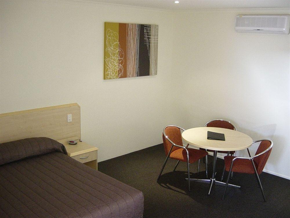 Red Bridge Motor Inn Woombye Luaran gambar